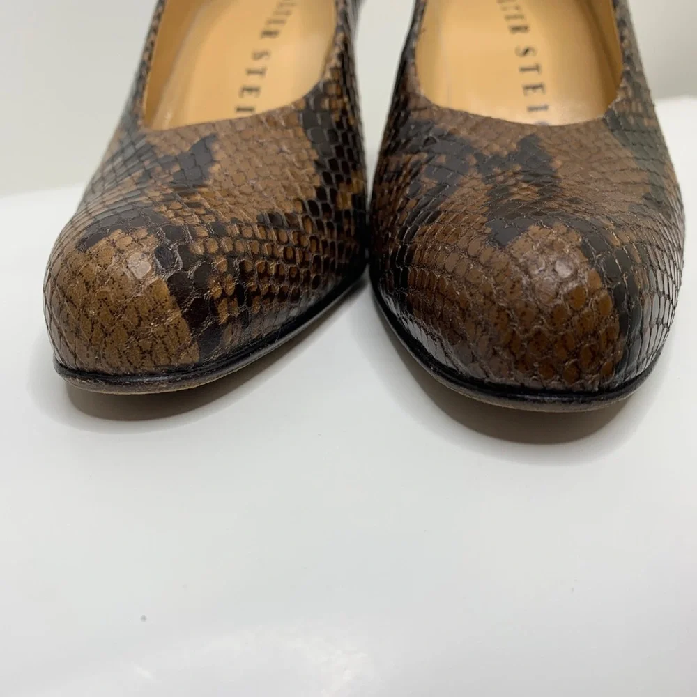 Walter Steiger Snake Print Size 6 B Pumps Almond Toe Career Classy